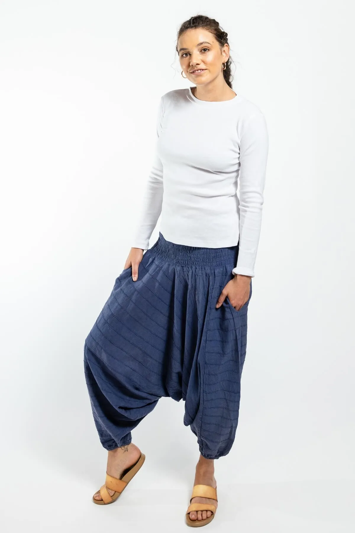 Low Crotch Pants Pintuck - Blue