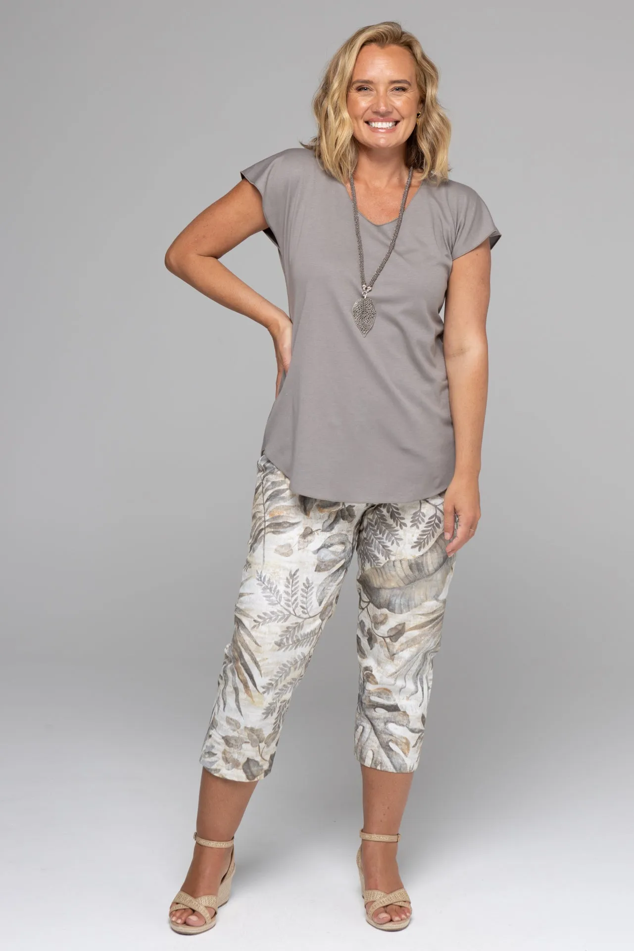 Sahara Woven Cotton Capri Pants