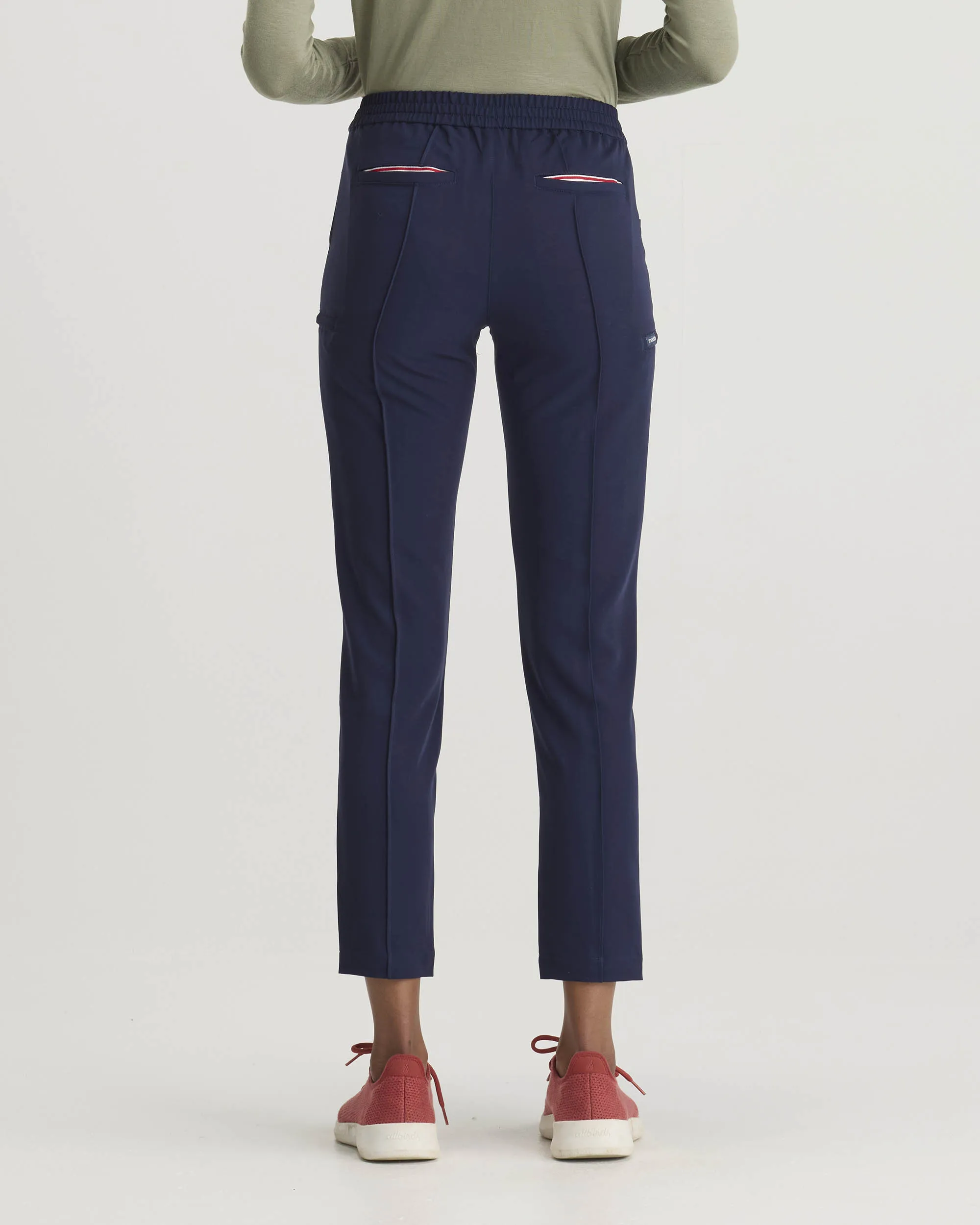 TENCEL™ Sicily Pintuck Tapered Scrub Pants in English: Stylish TENCEL™ Sicily Pintuck Tapered Scrub Pants