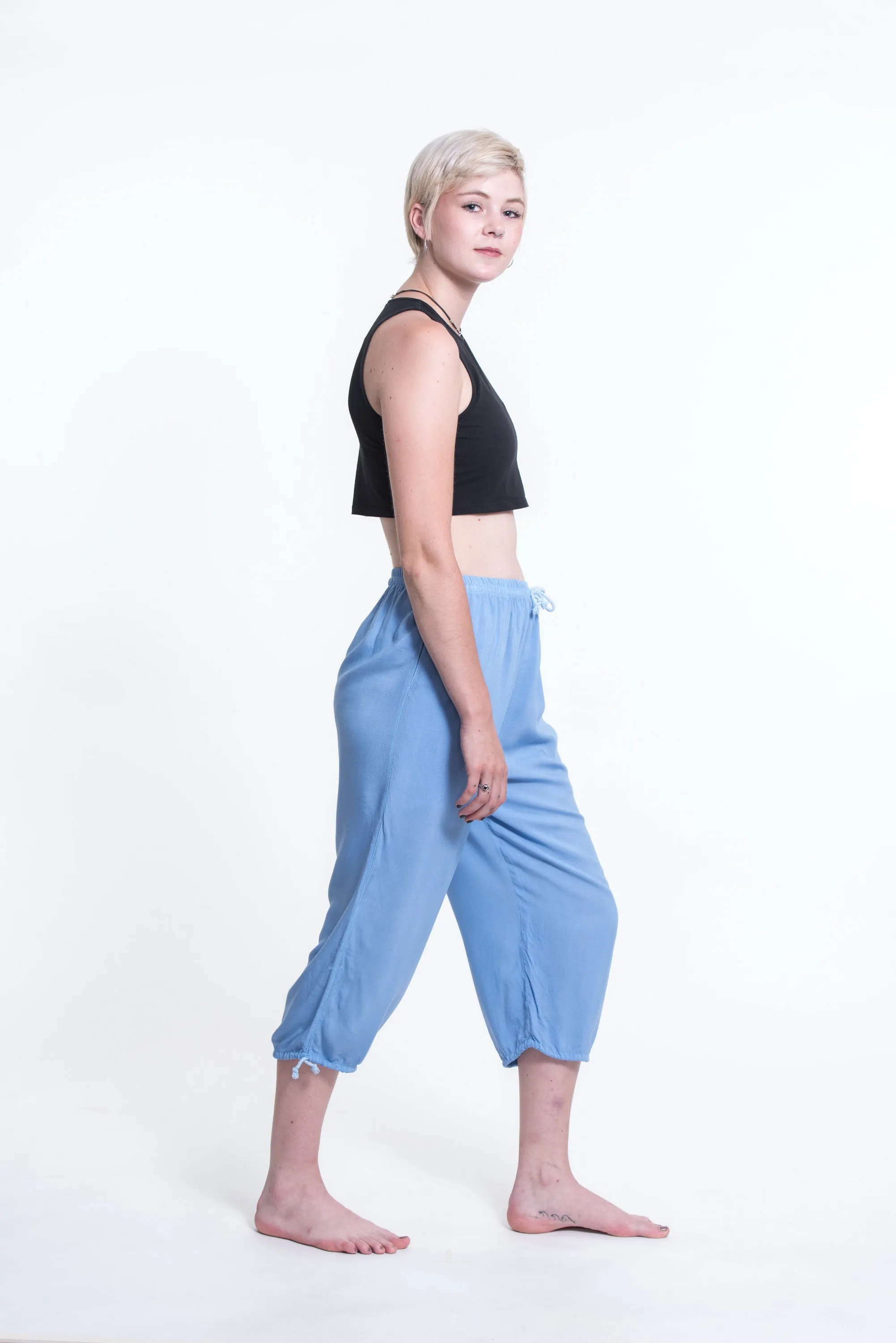 Womens Solid Color Drawstring Cropped Pants in Blue